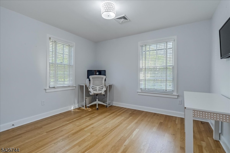 Office/bedroom