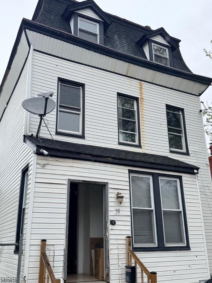38 Emmet St, Newark City, NJ 07114 Listing Photo  0