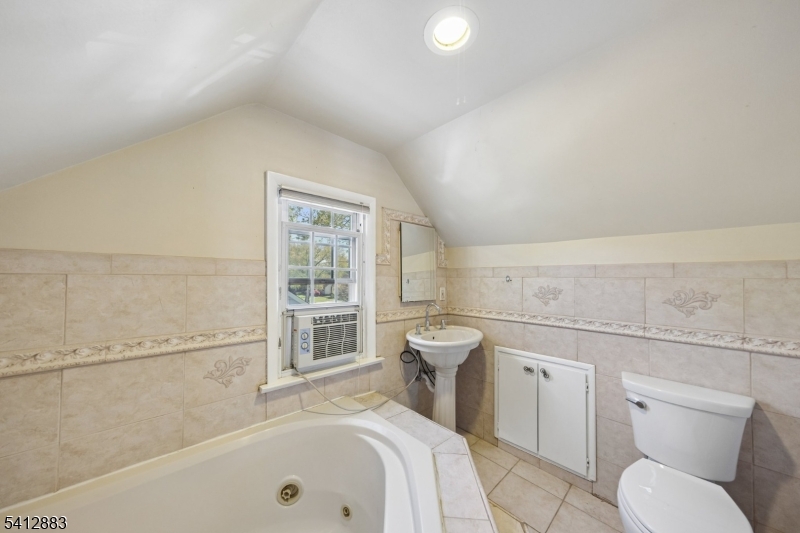 En Suite Bathroom
