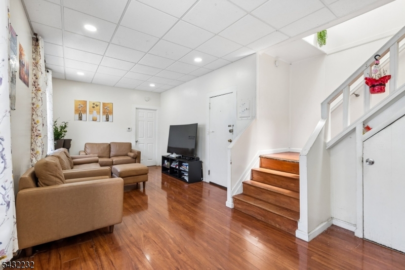 Unit 4 with staircase to more