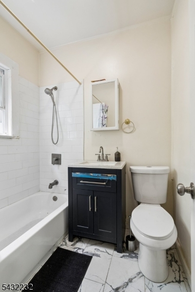 Unit 4 Full Bath