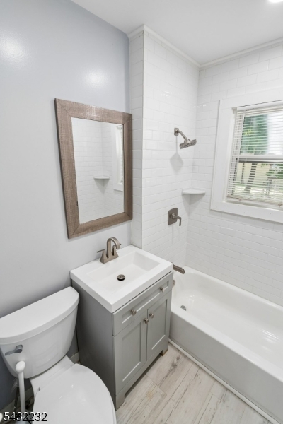Unit 1 Full Bath