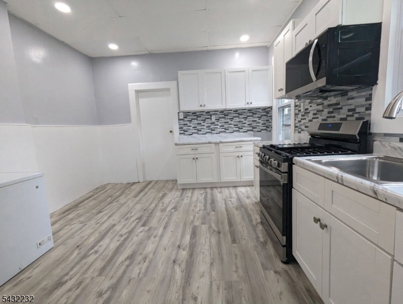 Kitchen Unit 2