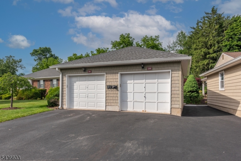Detached Garage