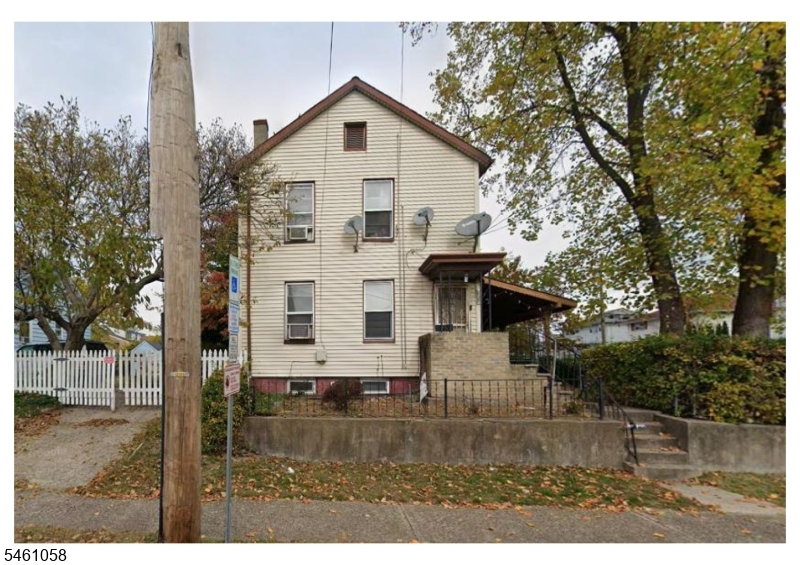 211 7th Avenue