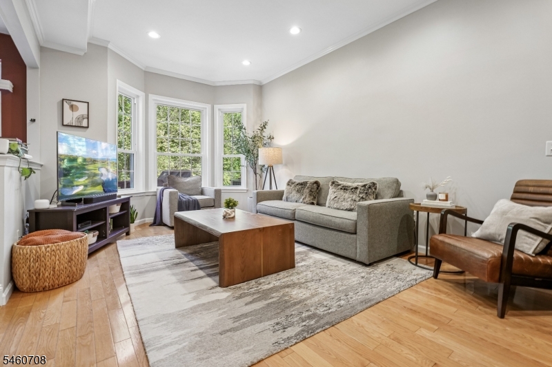 20 Kensington Dr