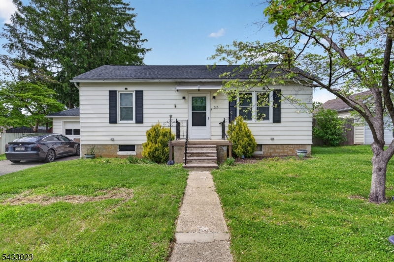 515 Lynda Rd, Lopatcong Twp., NJ 08865 Listing Photo  0