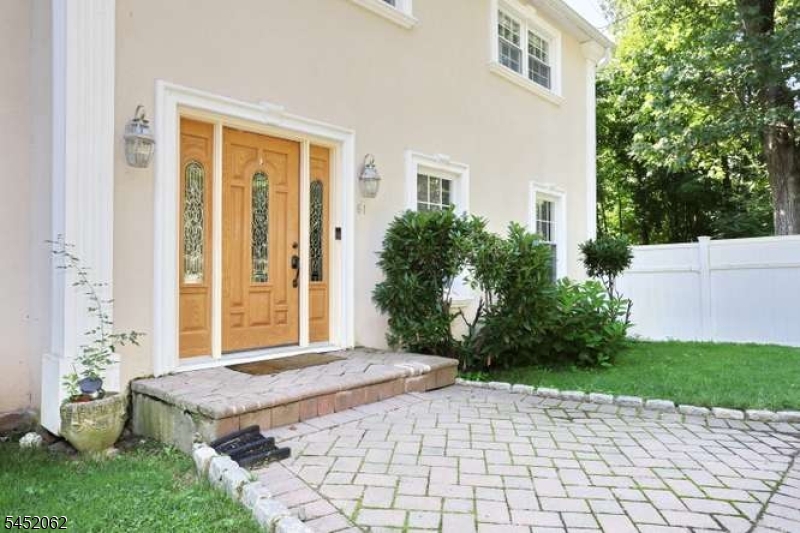 61 Intervale Rd