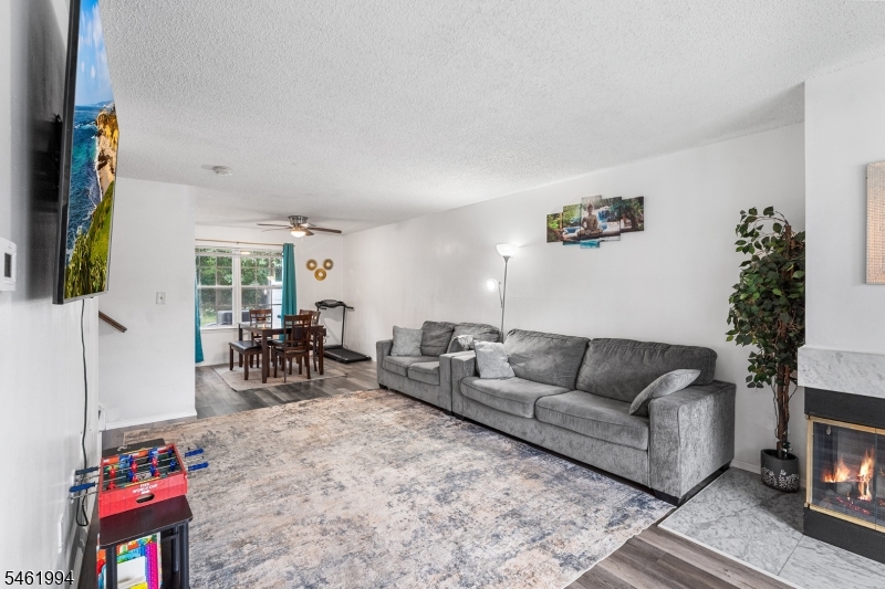 3804 Graham Ct