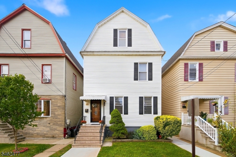 15 Boyle Pl