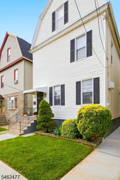 15 Boyle Pl