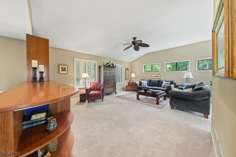 160 Sandy Ridge Rd