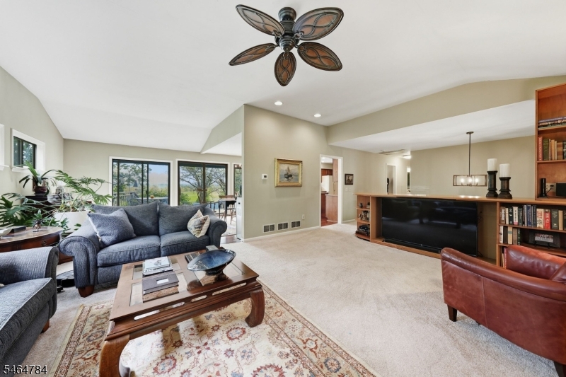 160 Sandy Ridge Rd