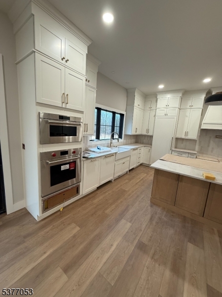 A somewhat similar kitchen