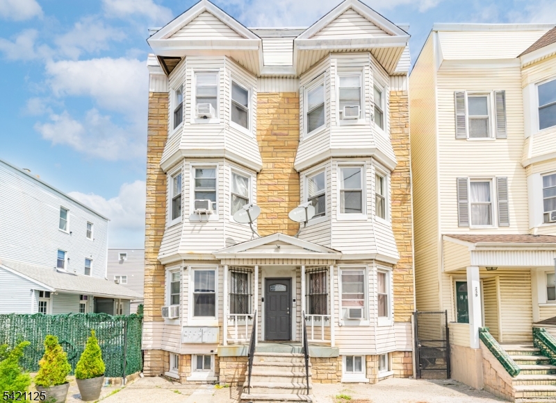 237 Astor St, Newark City, NJ 07114 Listing Photo  0