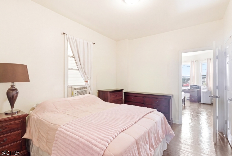 Apt 5