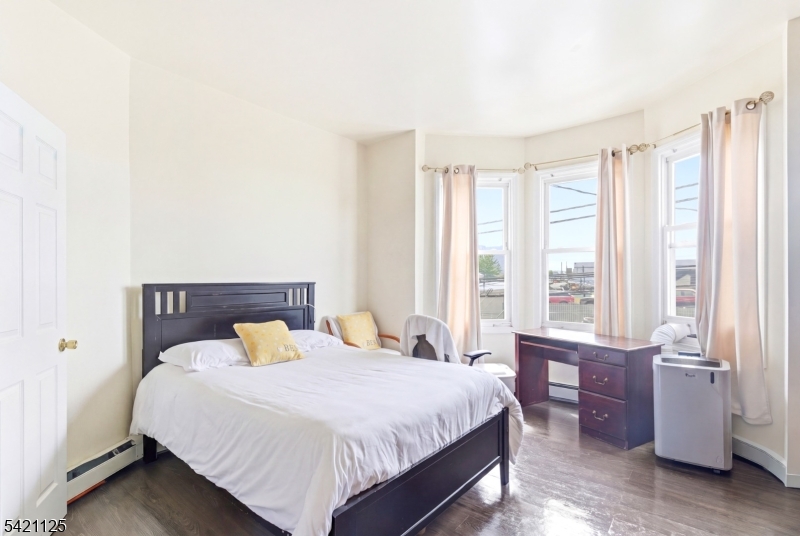 Apt 5