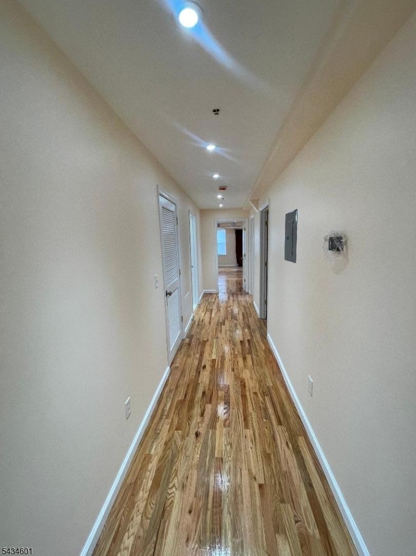 Hallway Leading to bedrooms