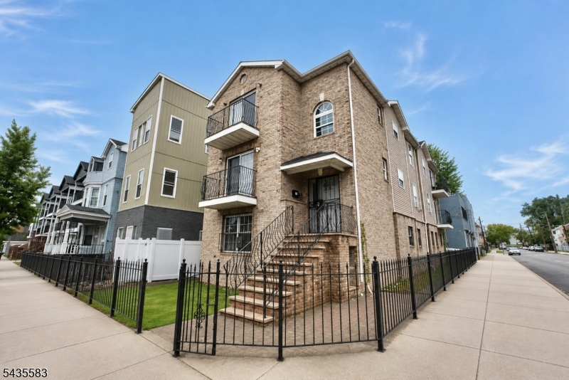 711 S 11Th St, Newark City, NJ 07103 Listing Photo  0