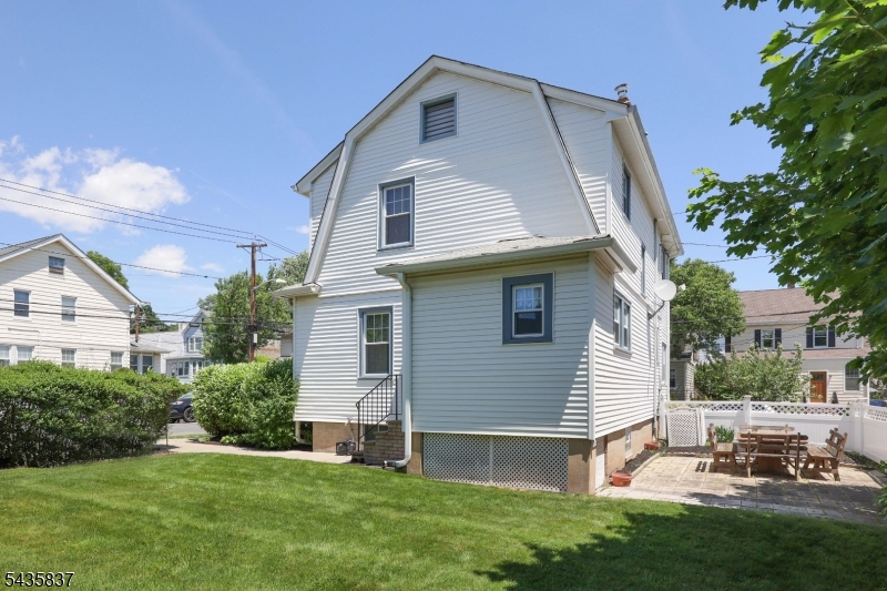 Back of House & Yard