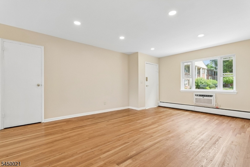 79 Roseland Ave 89