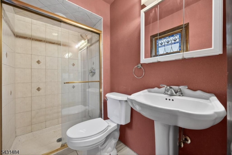 PRIMARY ENSUITE