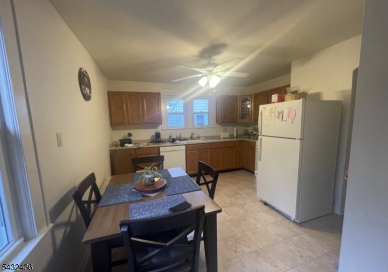 EAT in KITCHEN