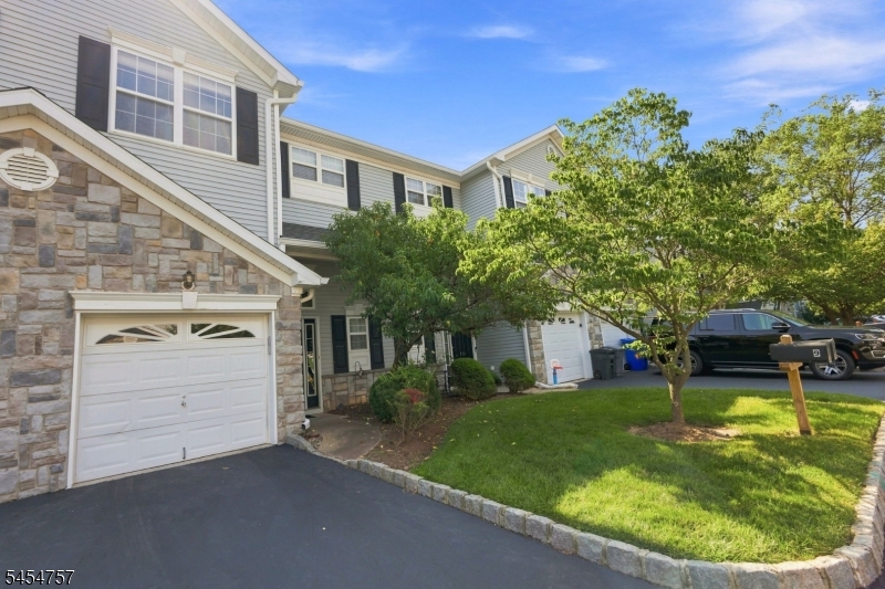 9 Bridgepointe Dr