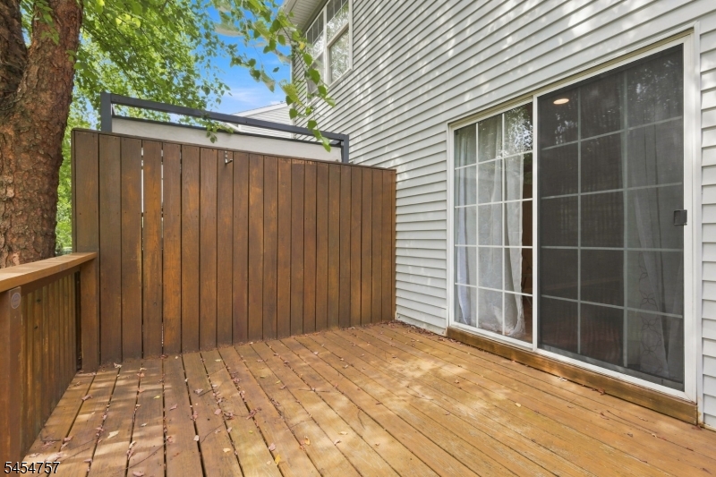 9 Bridgepointe Dr