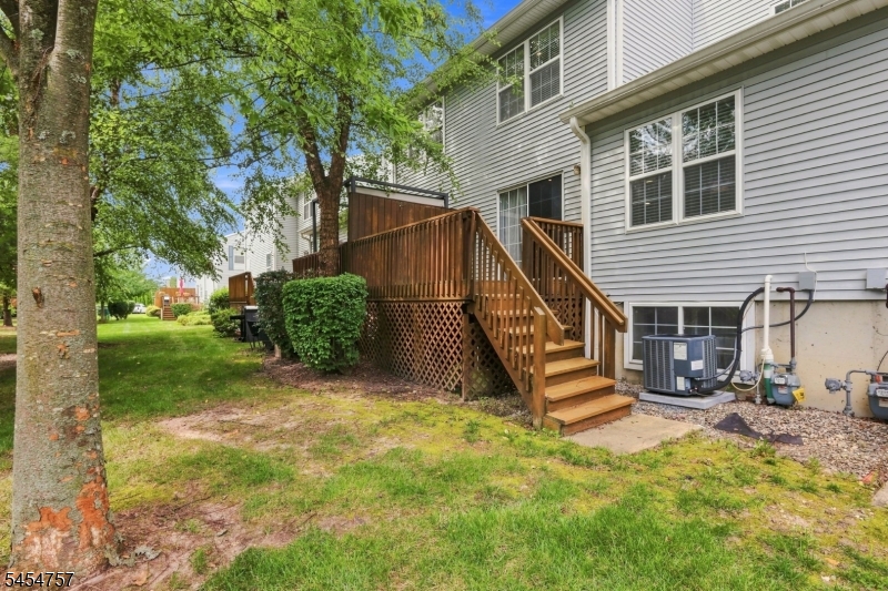 9 Bridgepointe Dr