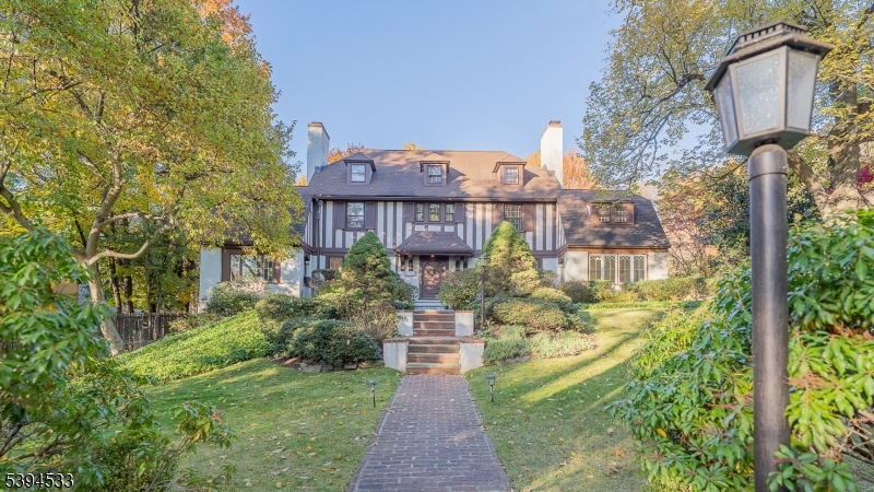16 West Rd