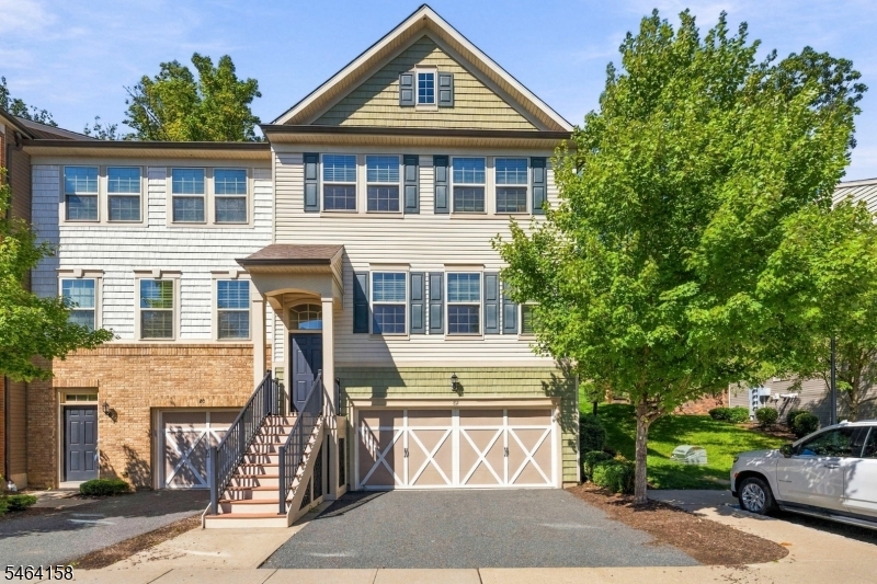 82 Albert Ct