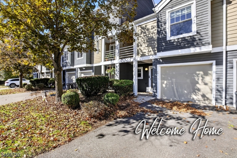 70 Village Cir