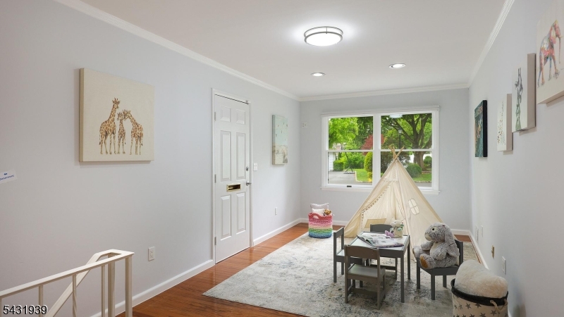 Den w/It's Own Basement Access