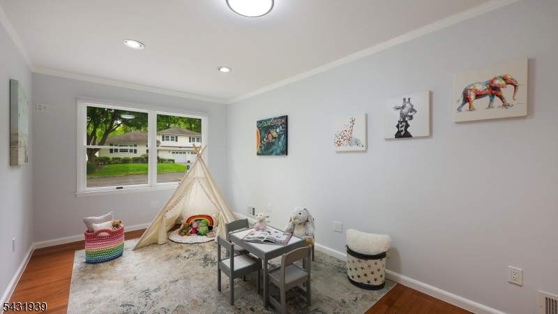 Den w/It's Own Outside Access