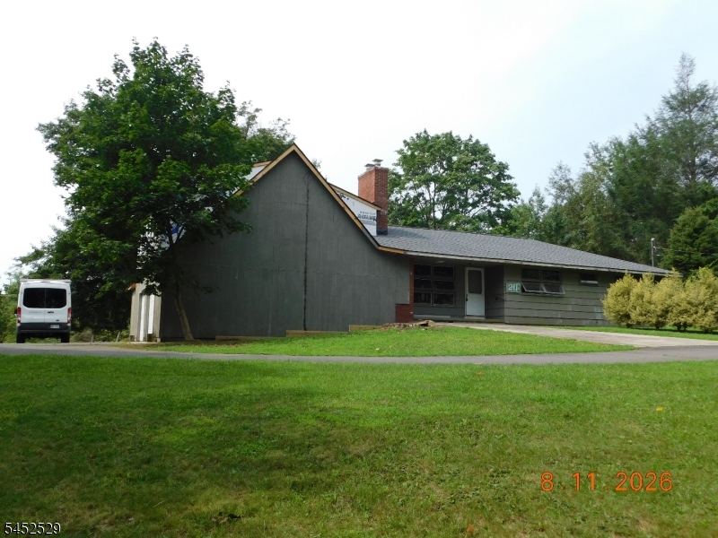 211 Pickle Rd
