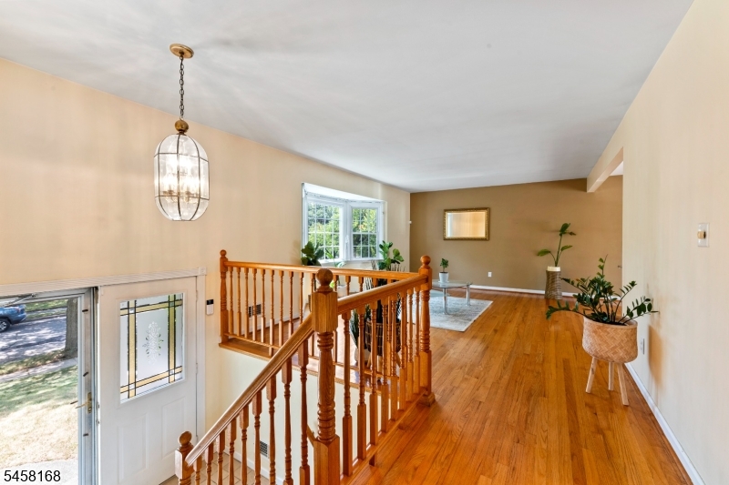 5 Yale Ct