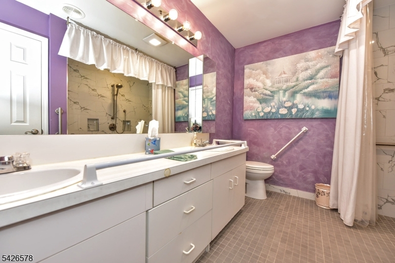Primary Full Bath