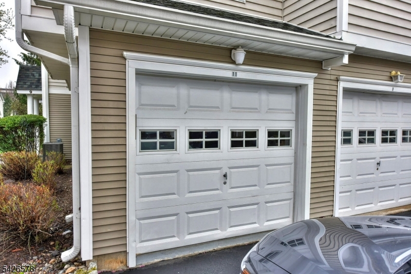 Garage & Driveway