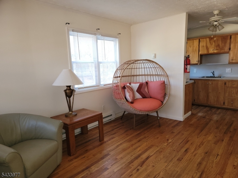 371 Lake Shore South E