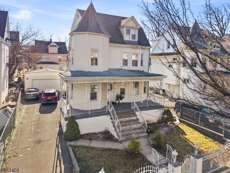 38 Nairn Pl