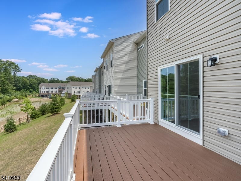 Expansive Deck