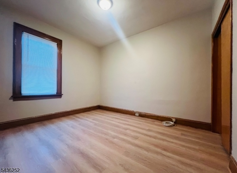 Bedroom FL2
