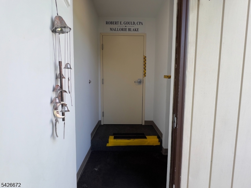 INNER ENTRANCE