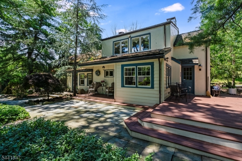 91 Academy St