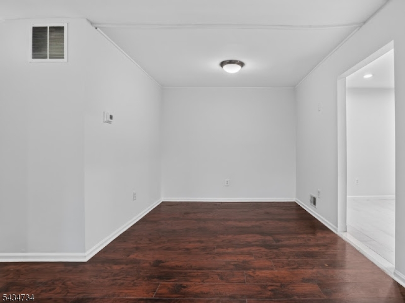 33 Seton Hall Dr