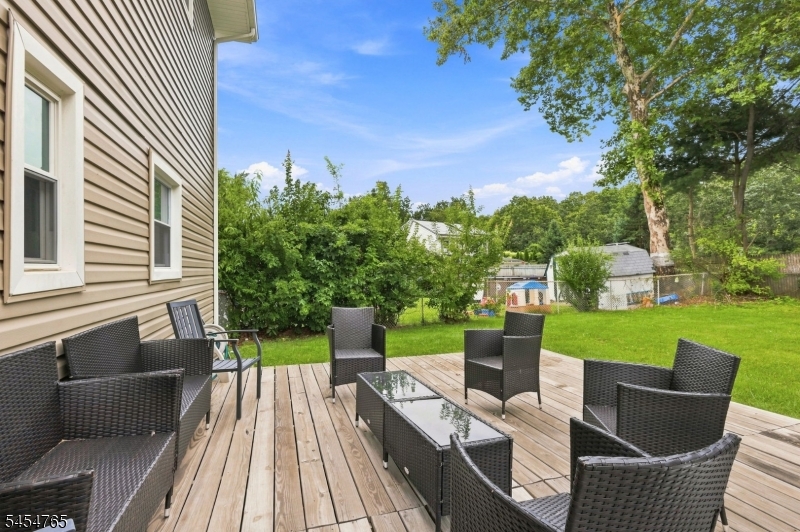 62 Pinetree Dr