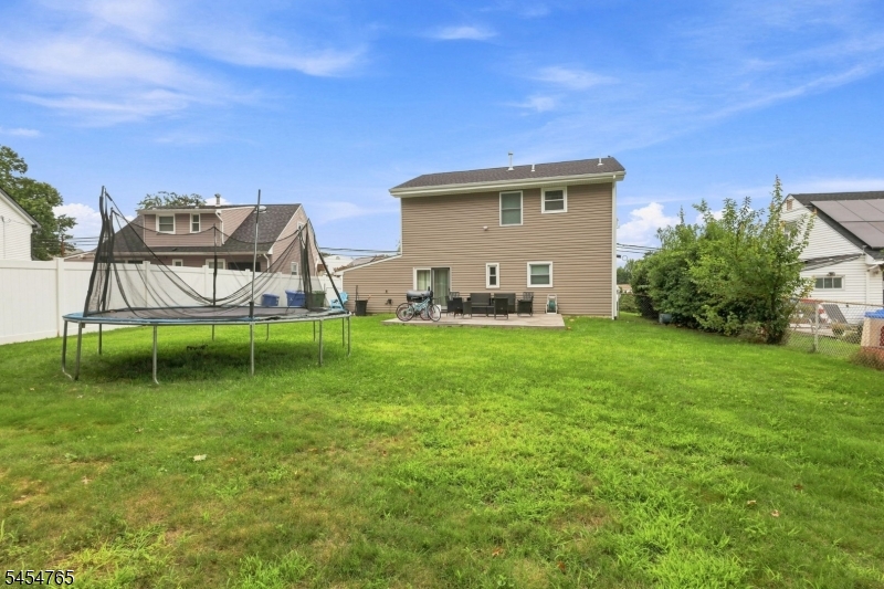 62 Pinetree Dr