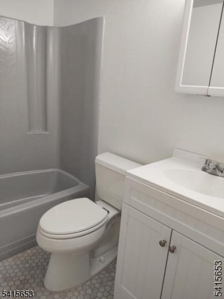 UPDATED FULL BATH