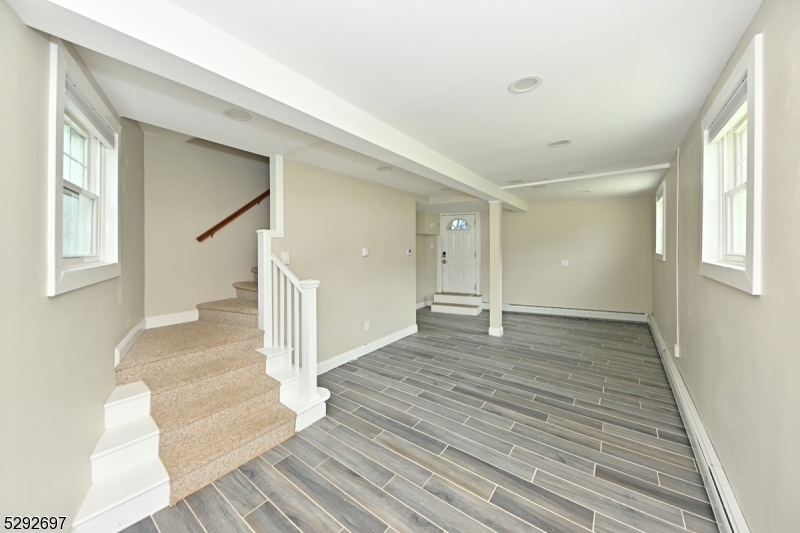 LL BR/family Rm/Office